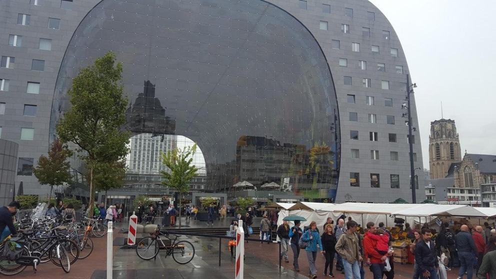 Stadswandeling Rotterdam met DeWandeldate, Markthal